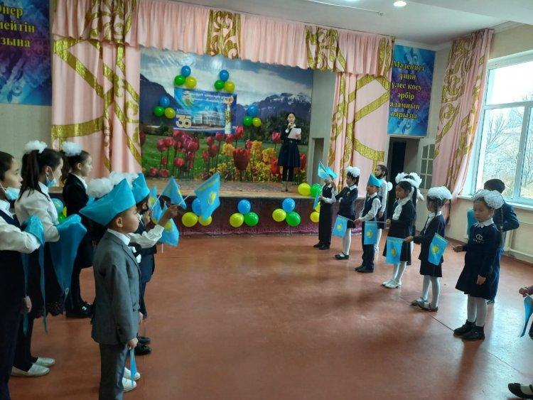 Берікқара орта мектебінде Республикалық бірыңғай "Жас Ұлан" "Жас Қыран" балалар мен жасөспірімдер ұйымының қатарына 2-сынып , 5-сынып оқушылары салтанатты түрде қабылданды.